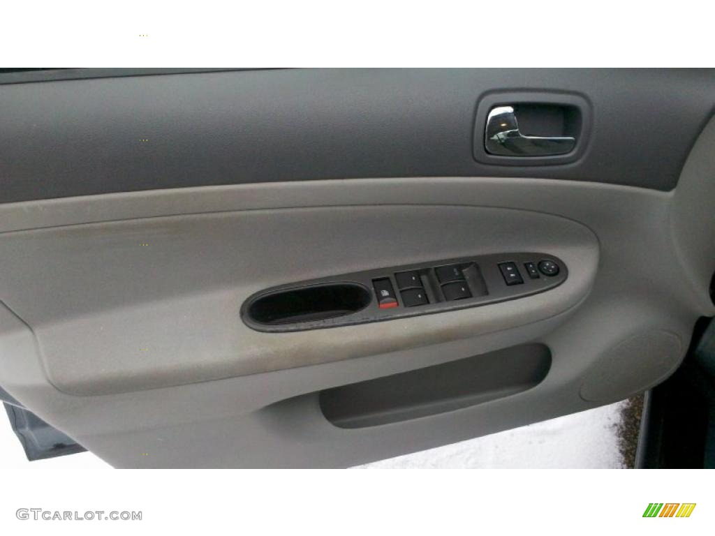 2005 Cobalt LS Sedan - Blue Granite Metallic / Gray photo #8