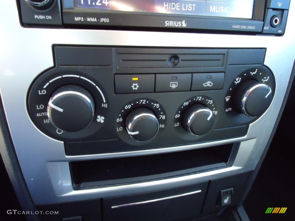 2008 Dodge Charger SRT-8 Controls Photo #42076199