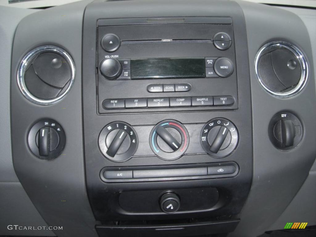 2004 F150 XLT SuperCab 4x4 - Silver Metallic / Dark Flint photo #13