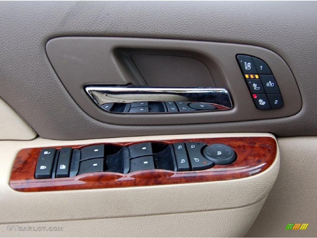 2010 Chevrolet Suburban LTZ 4x4 Controls Photo #42077143