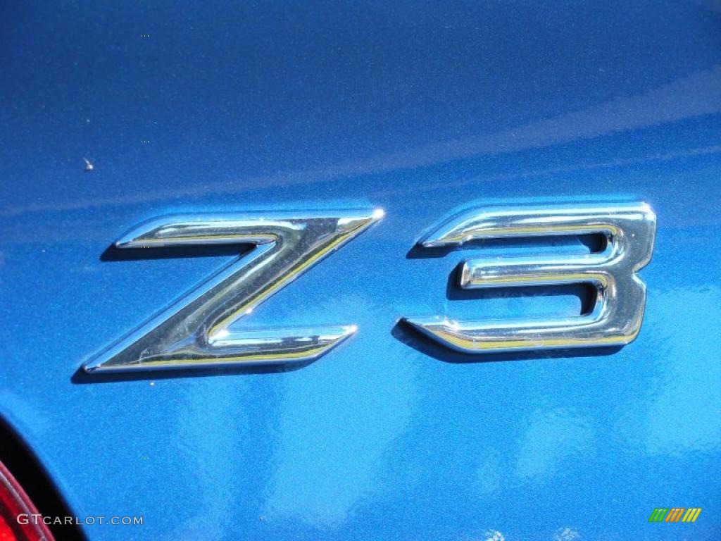 2001 BMW Z3 2.5i Roadster Marks and Logos Photo #42077751
