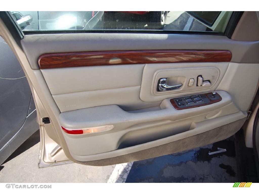 1997 Cadillac DeVille Sedan Cappuccino Cream Door Panel Photo #42079063