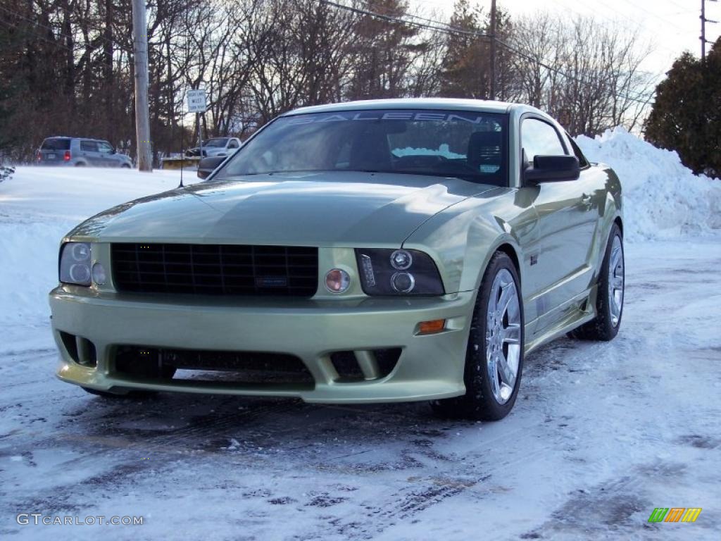 2005 Mustang Saleen S281 Coupe - Legend Lime Metallic / Dark Charcoal photo #16