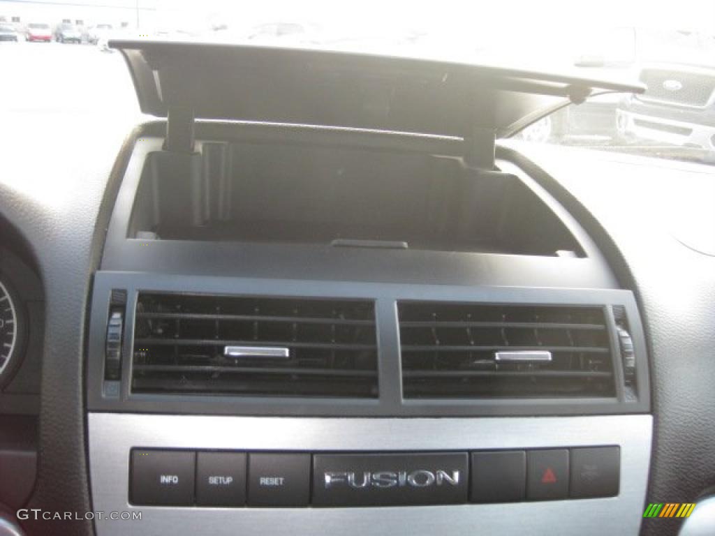 2008 Fusion SE V6 - Vapor Silver Metallic / Charcoal Black photo #27
