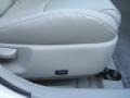 Super White - Camry SE Photo No. 15