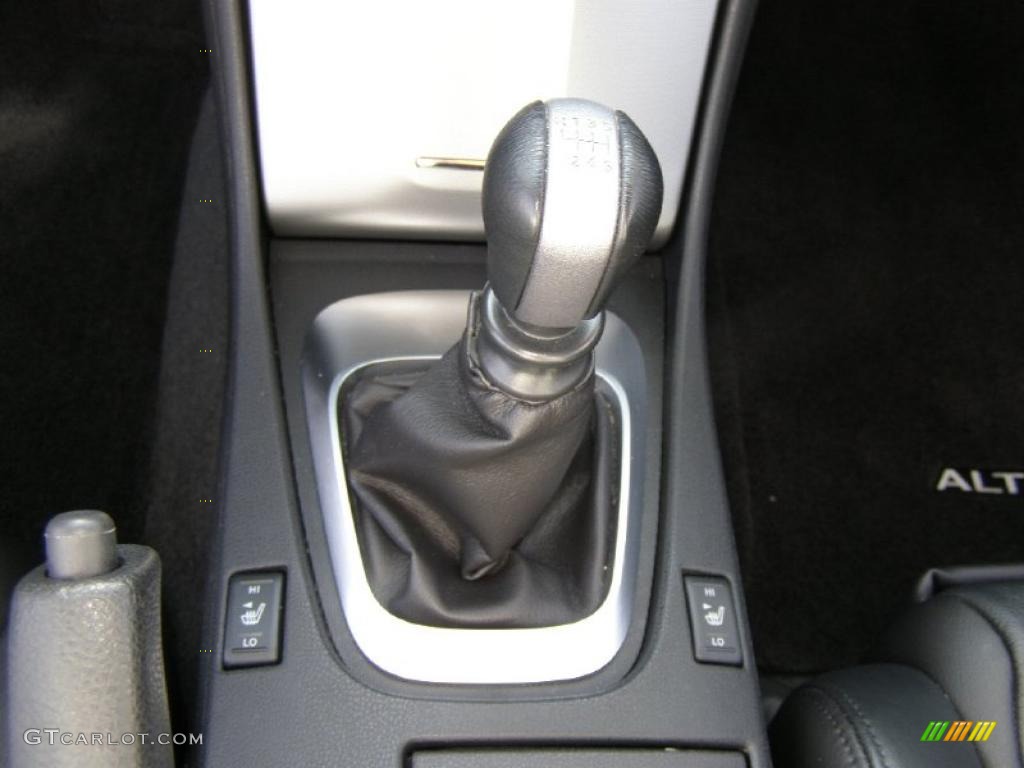 2009 Nissan Altima 3.5 SE Coupe 6 Speed Manual Transmission Photo #42083679
