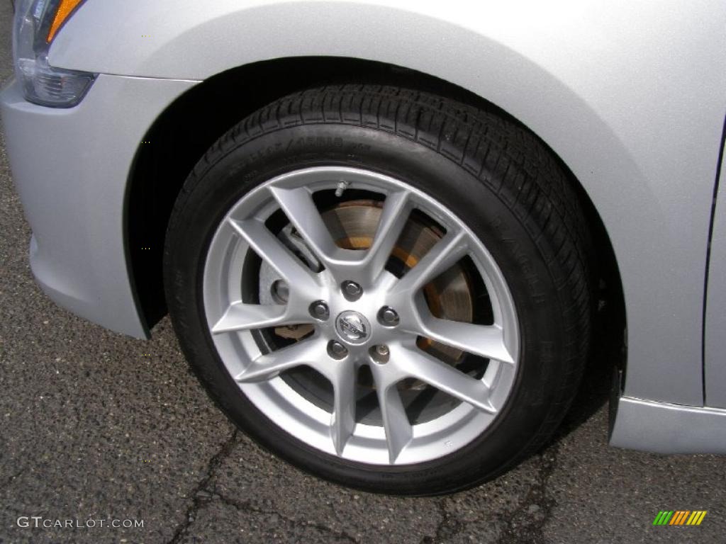 2009 Maxima 3.5 SV - Radiant Silver Metallic / Charcoal photo #3