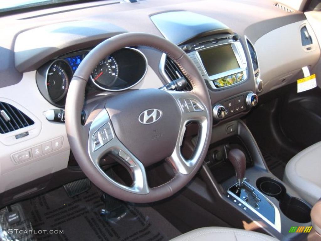 Taupe Interior 2011 Hyundai Tucson Gls Awd Photo 42085663