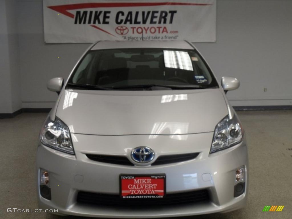 2010 Prius Hybrid III - Classic Silver Metallic / Dark Gray photo #2