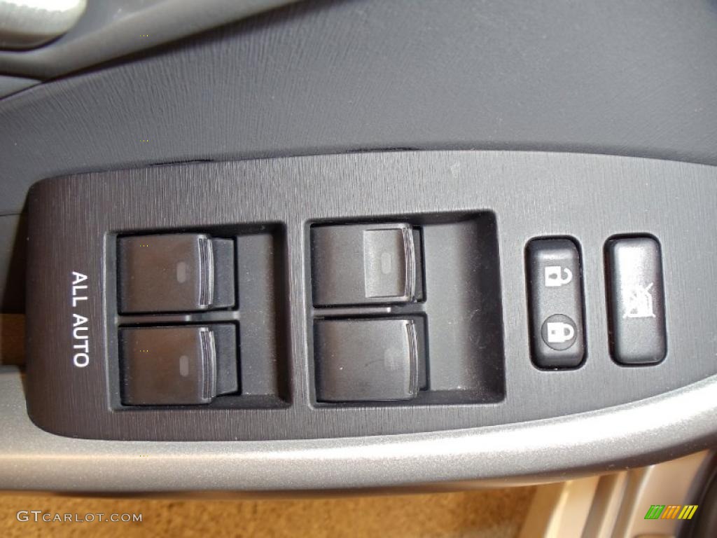 2010 Prius Hybrid III - Classic Silver Metallic / Dark Gray photo #23