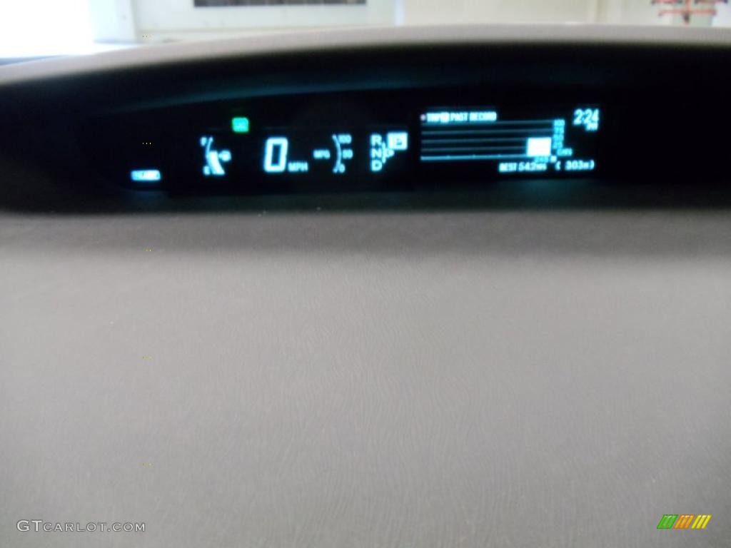 2010 Prius Hybrid III - Classic Silver Metallic / Dark Gray photo #36