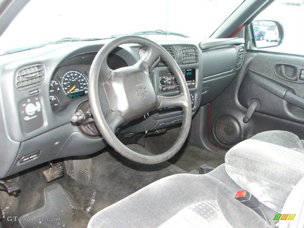 Graphite Interior 2000 Chevrolet S10 Regular Cab Photo #42088499