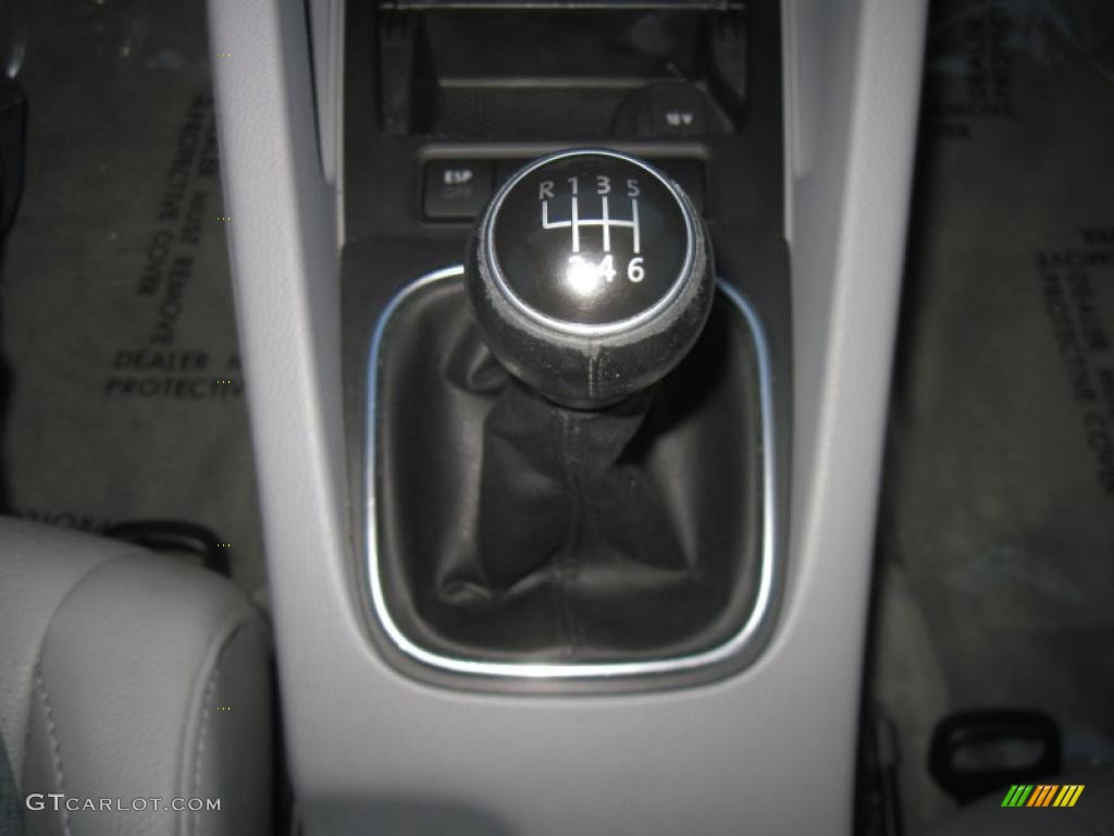 2006 Volkswagen Jetta 2.0T Sedan 6 Speed Manual Transmission Photo #42088595