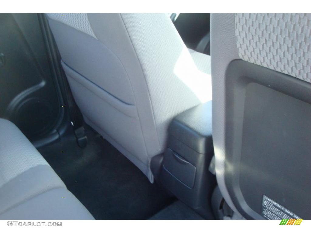 2007 Matrix  - Speedway Blue Pearl / Dark Charcoal photo #16