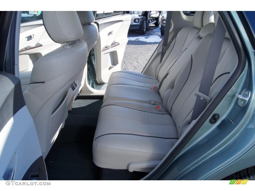 Ivory Interior 2010 Toyota Venza I4 Photo #42097380