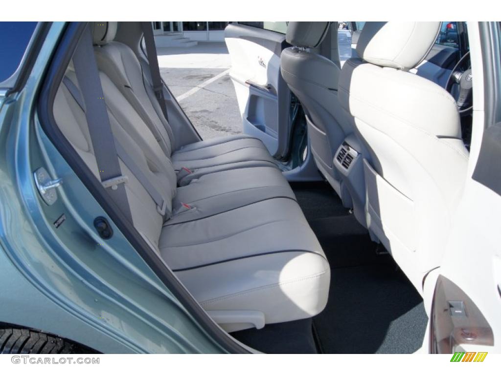 Ivory Interior 2010 Toyota Venza I4 Photo #42097404