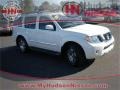 White Frost 2008 Nissan Pathfinder LE
