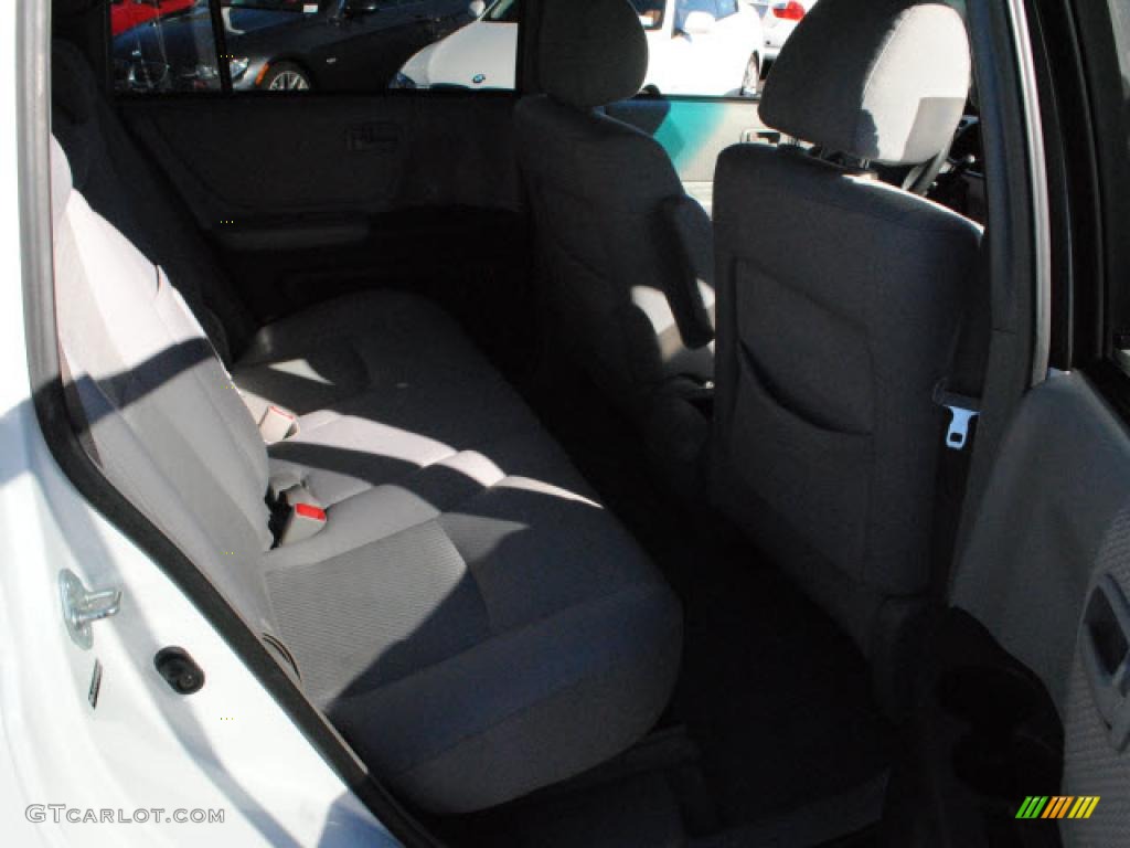 2004 Highlander V6 4WD - Super White / Ash photo #6
