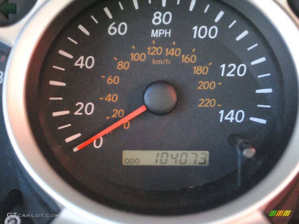 2004 Highlander V6 4WD - Super White / Ash photo #19