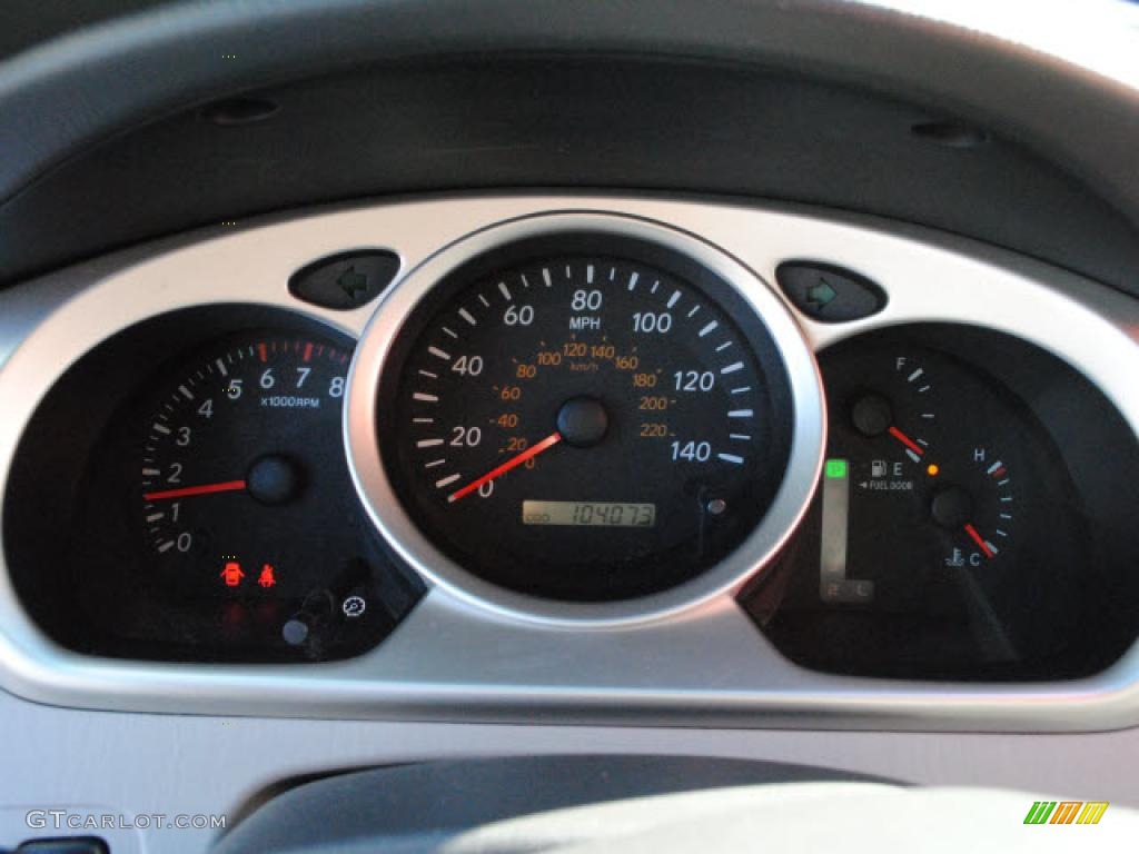 2004 Highlander V6 4WD - Super White / Ash photo #20