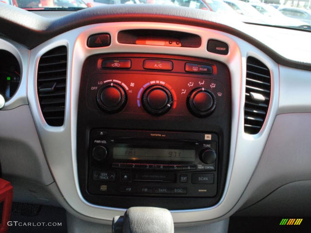 2004 Highlander V6 4WD - Super White / Ash photo #22