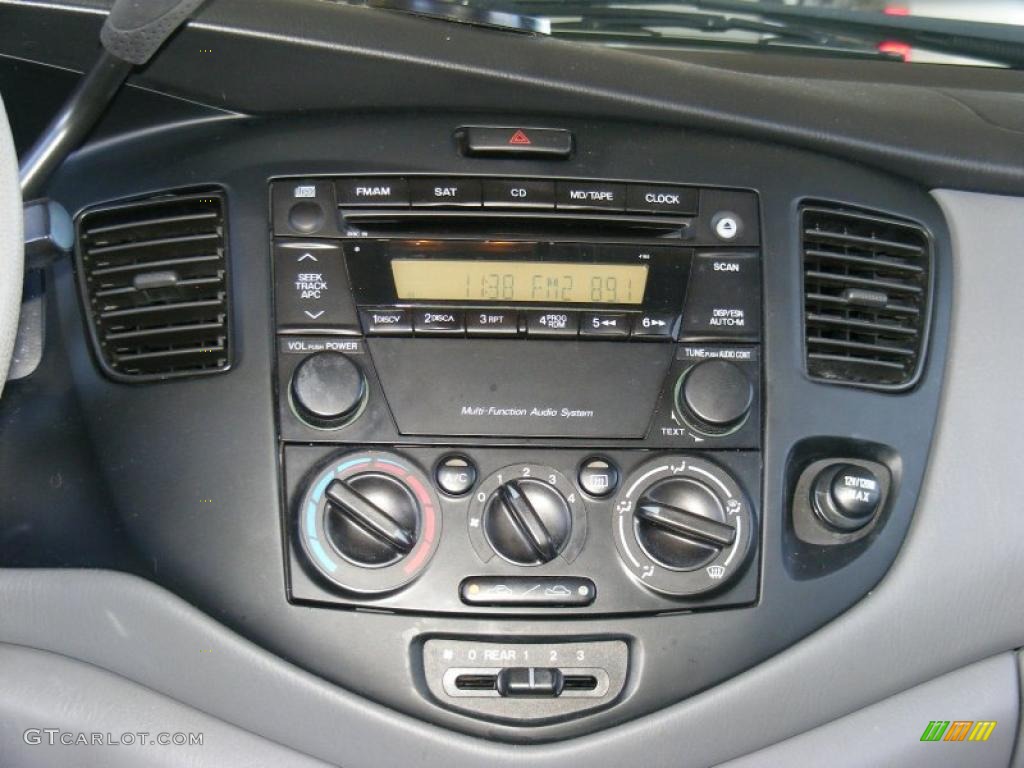 2005 Mazda MPV LX Controls Photo #42104693