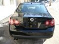 Black - Jetta SE Sedan Photo No. 4