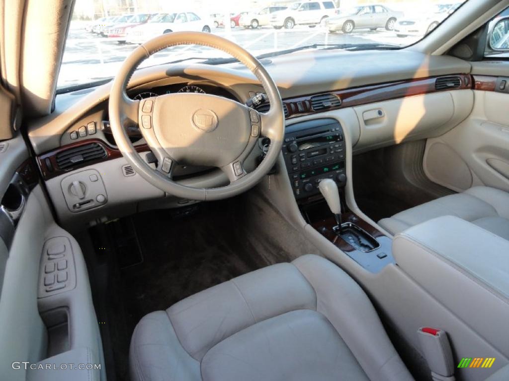 Neutral Shale Interior 2003 Cadillac Seville SLS Photo #42108185