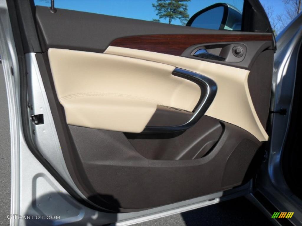 2011 Buick Regal CXL Cashmere Door Panel Photo #42110477