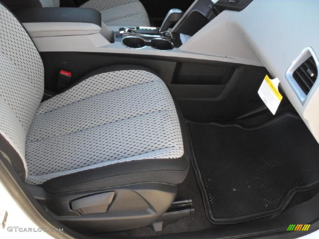 Light Titanium/Jet Black Interior 2011 Chevrolet Equinox LS AWD Photo #42111521