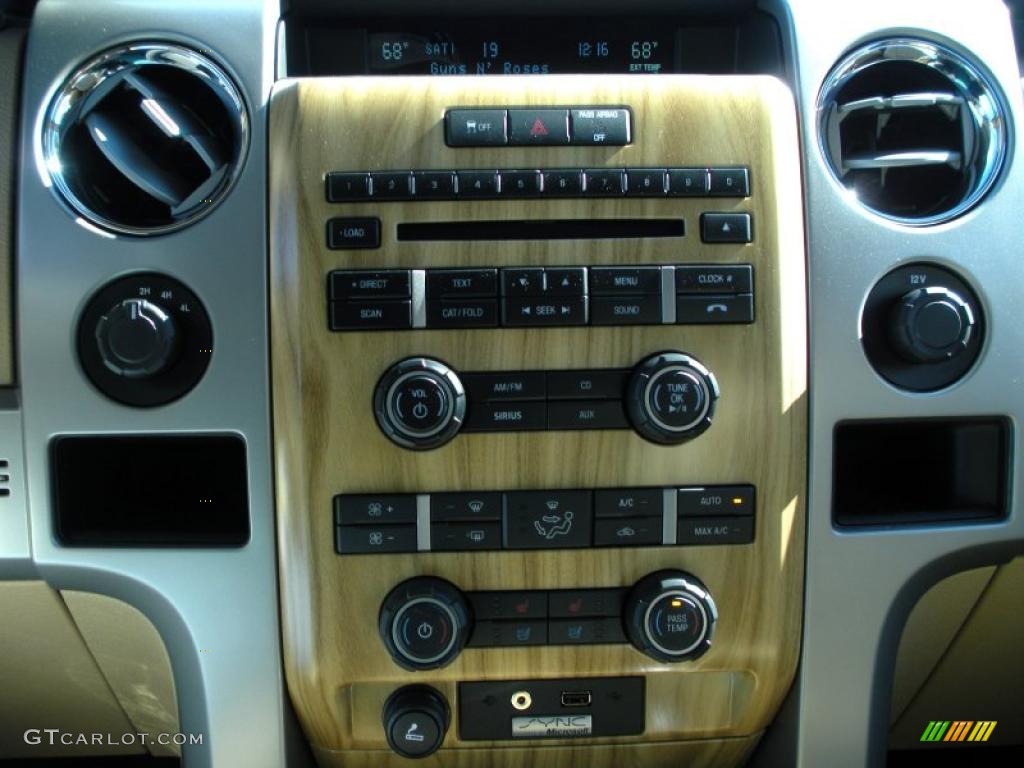 2011 Ford F150 Lariat SuperCrew 4x4 Controls Photo #42111713