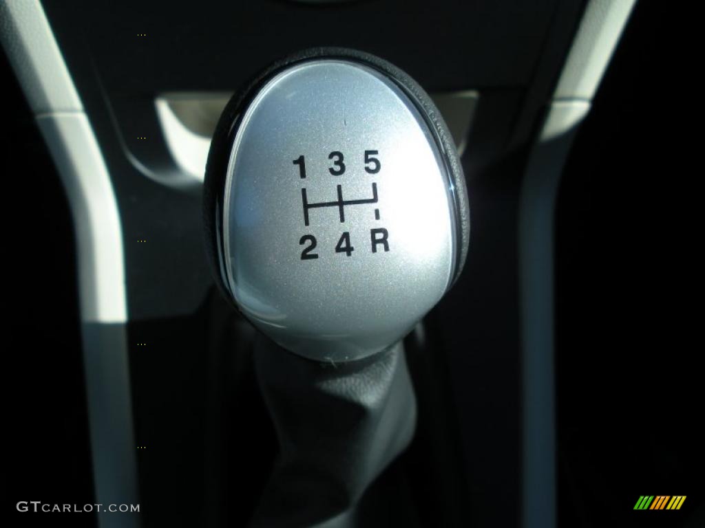 2011 Ford Fiesta SE Sedan 5 Speed Manual Transmission Photo #42111921