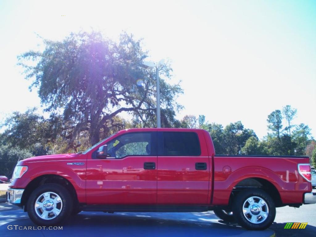 2010 F150 XLT SuperCrew - Vermillion Red / Medium Stone photo #2
