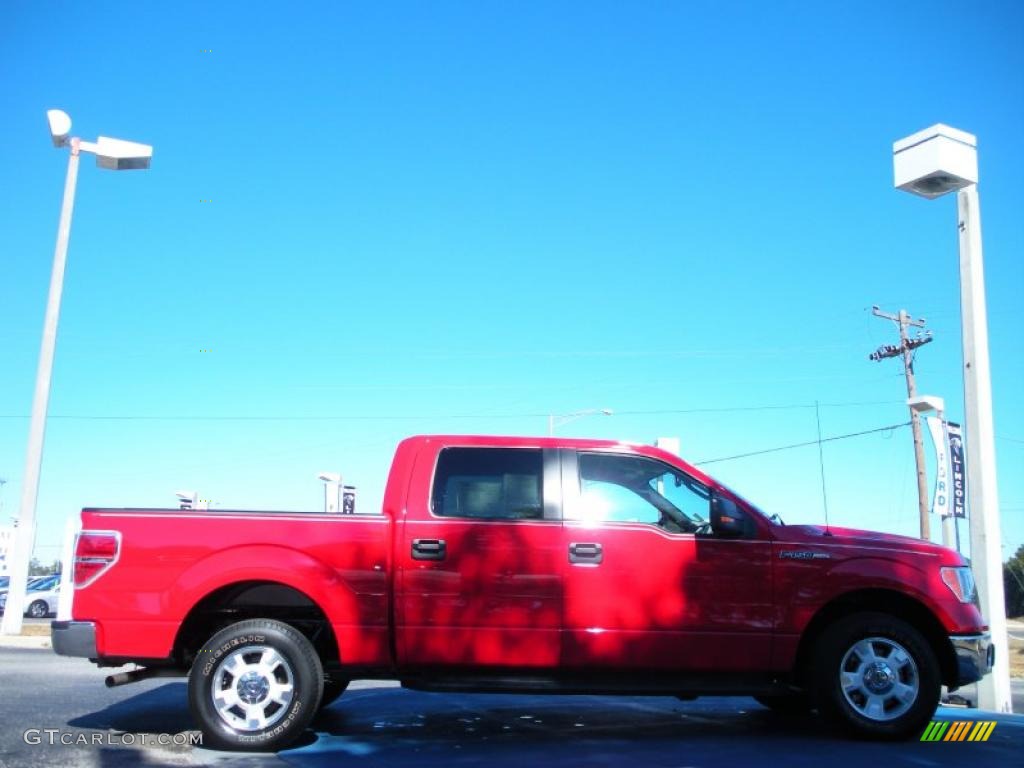 2010 F150 XLT SuperCrew - Vermillion Red / Medium Stone photo #6