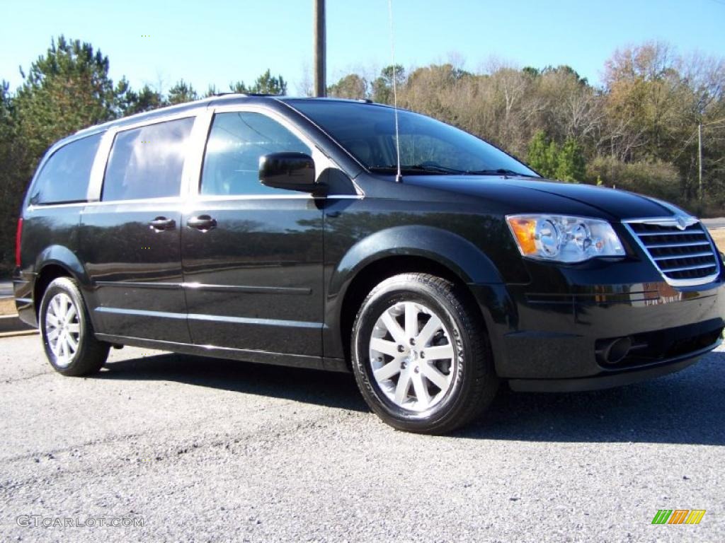 Brilliant Black Crystal Pearlcoat 2008 Chrysler Town & Country Touring Exterior Photo #42114509