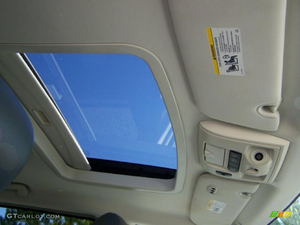 2008 Chrysler Town & Country Touring Sunroof Photos