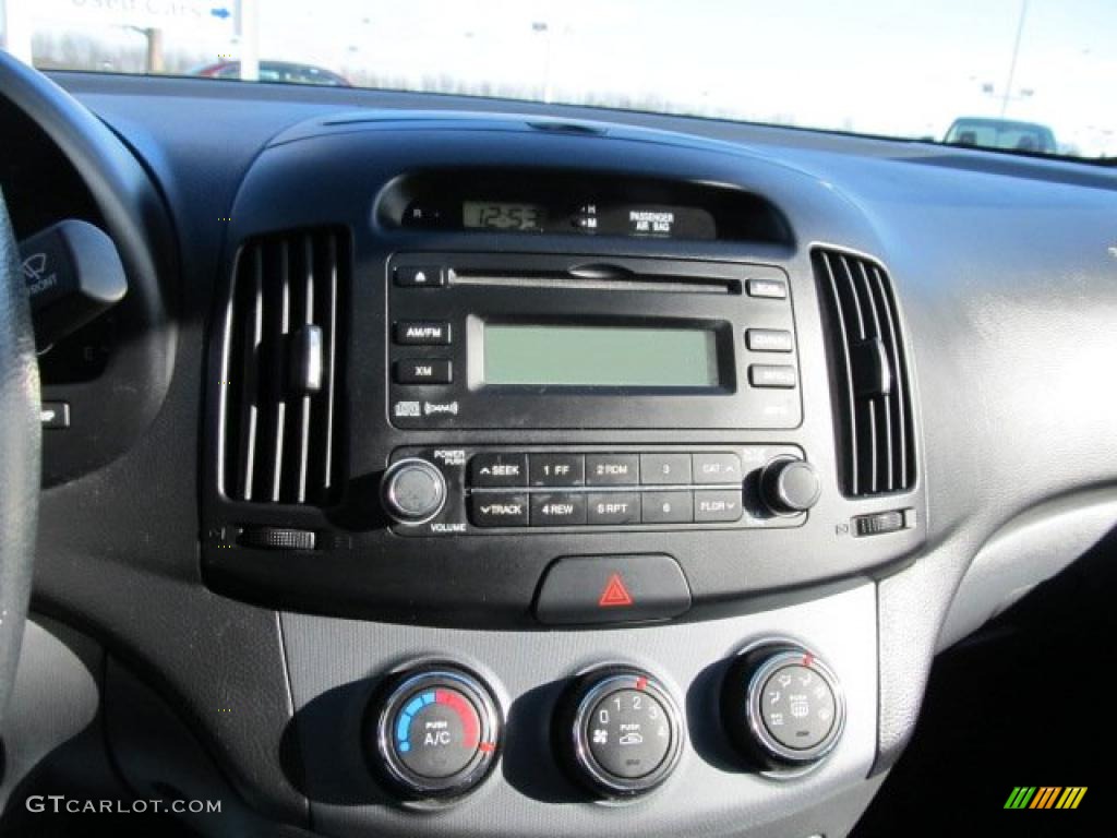 2009 Elantra SE Sedan - Black Pearl / Black photo #16