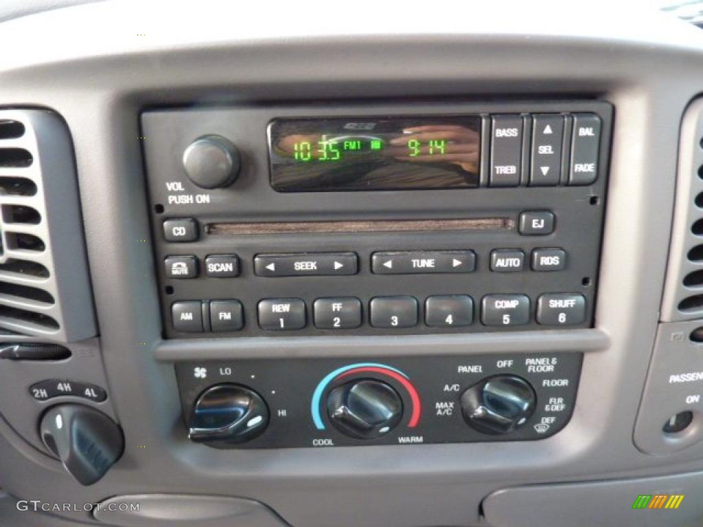 2002 Ford F150 Sport SuperCab 4x4 Controls Photo #42115975