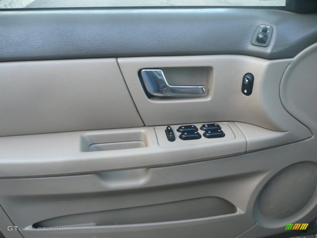 2002 Mercury Sable GS Wagon Door Panel Photos