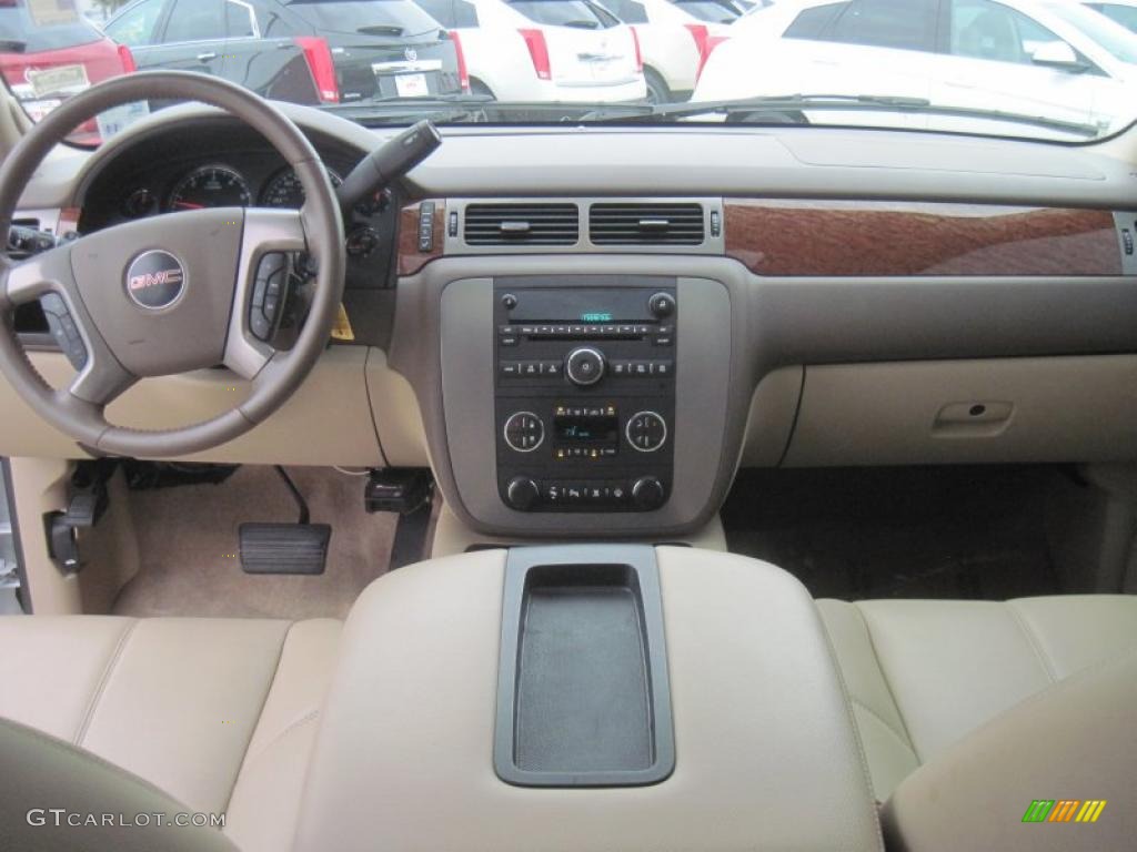 2008 GMC Yukon XL SLT Light Tan Dashboard Photo #42118946