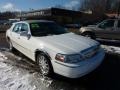 2007 Vibrant White Lincoln Town Car Signature  photo #5