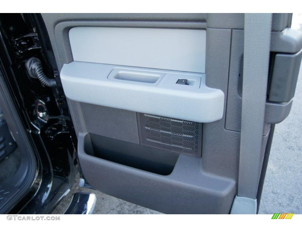 2011 Ford F150 XLT SuperCab 4x4 Steel Gray Door Panel Photo #42119850