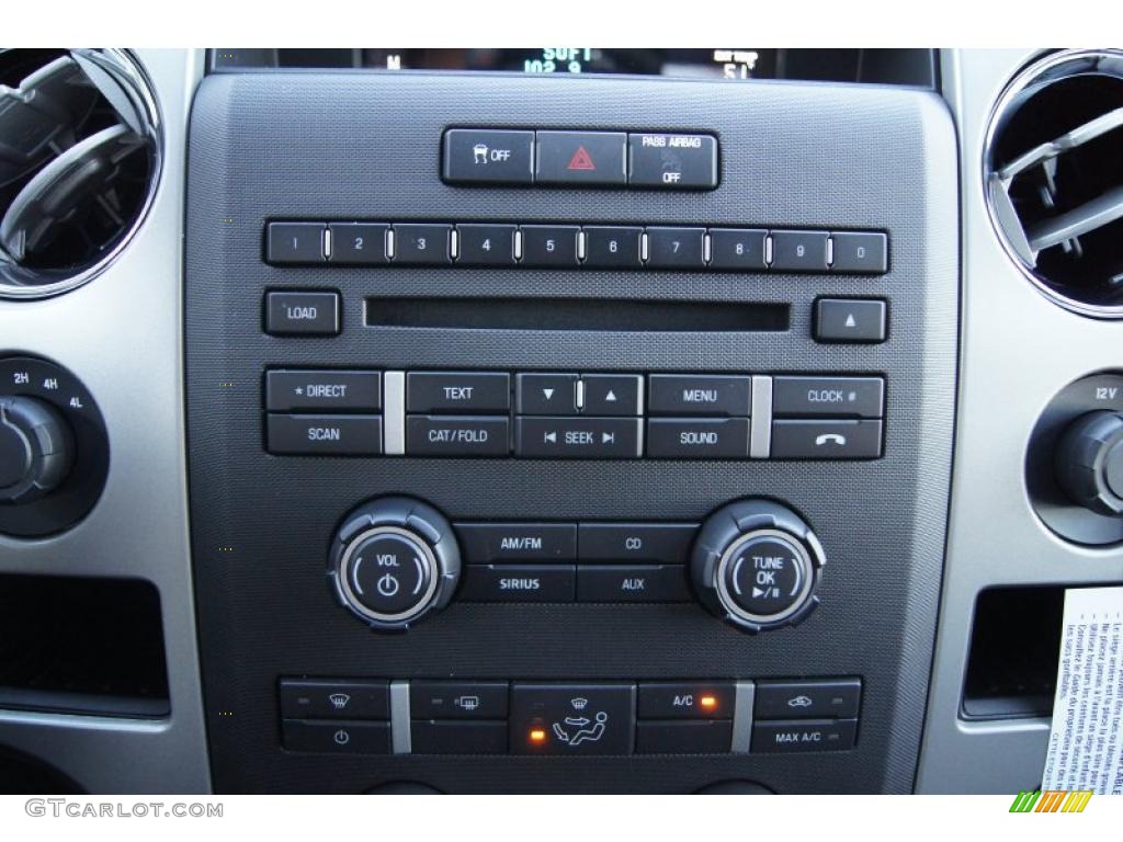 2011 Ford F150 XLT SuperCab 4x4 Controls Photo #42120062