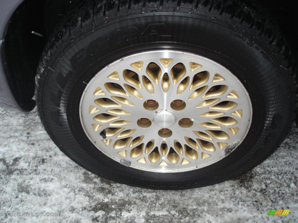 1997 Chrysler Town & Country LXi Wheel Photo #42120478