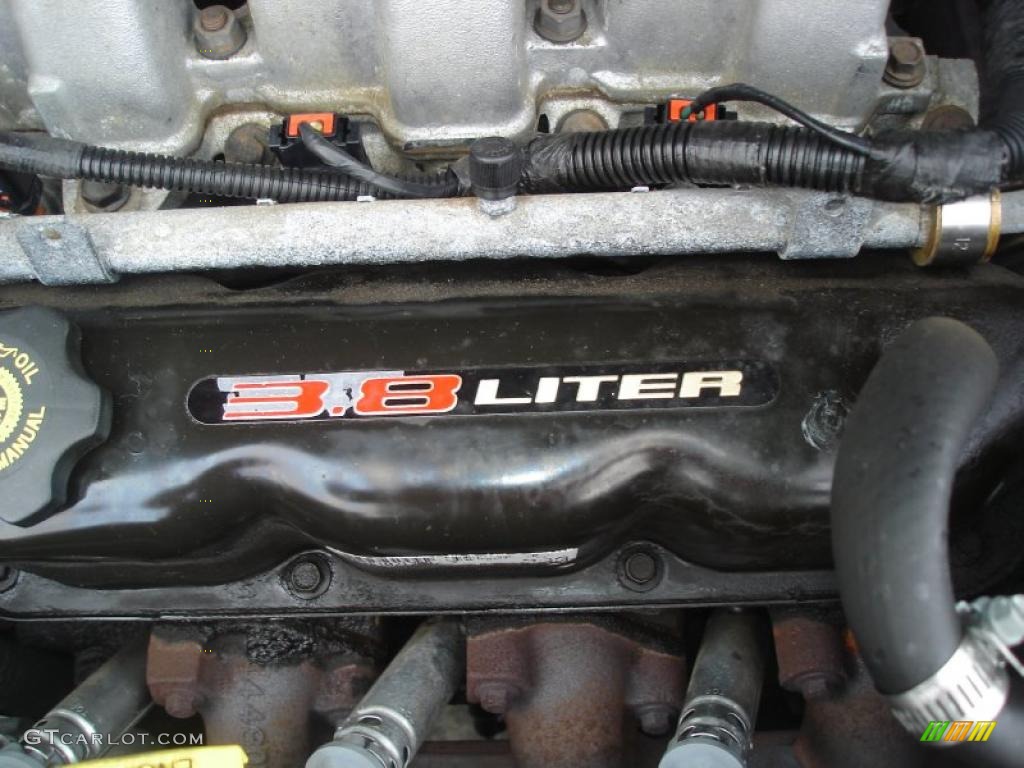 1997 Chrysler Town & Country LXi Engine Photos