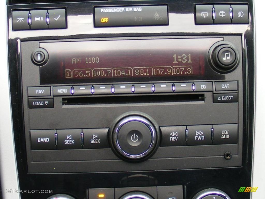 2008 Pontiac Torrent GXP Controls Photo #42121854