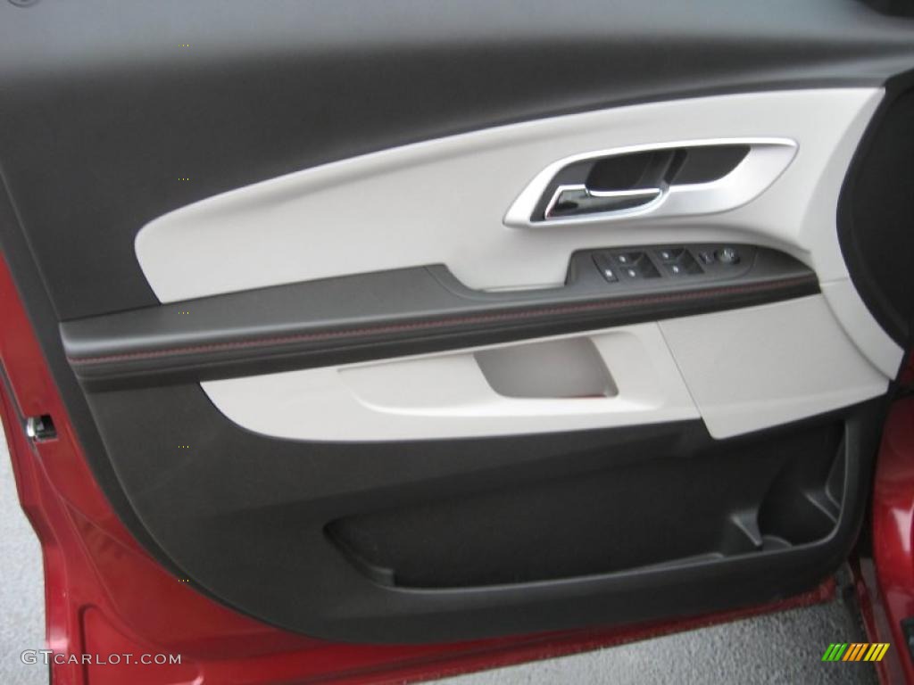 2011 Chevrolet Equinox LT Light Titanium/Jet Black Door Panel Photo #42121918