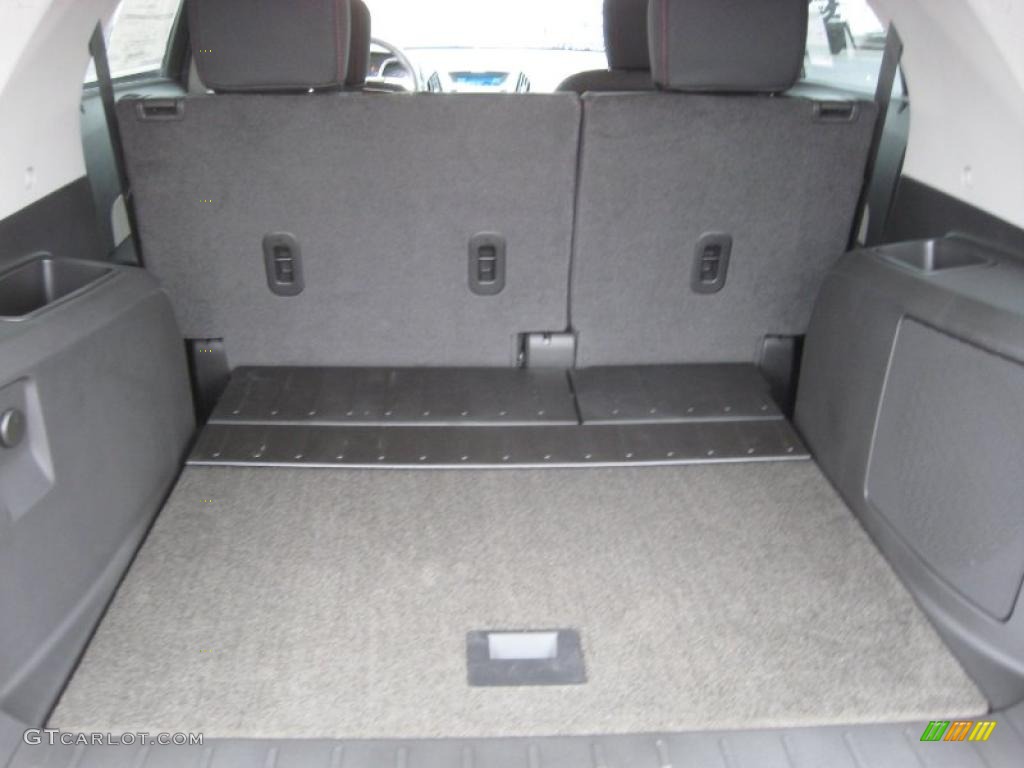2011 Chevrolet Equinox LT Trunk Photo #42121938