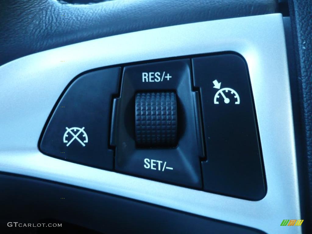 2010 GMC Terrain SLT AWD Controls Photo #42123818