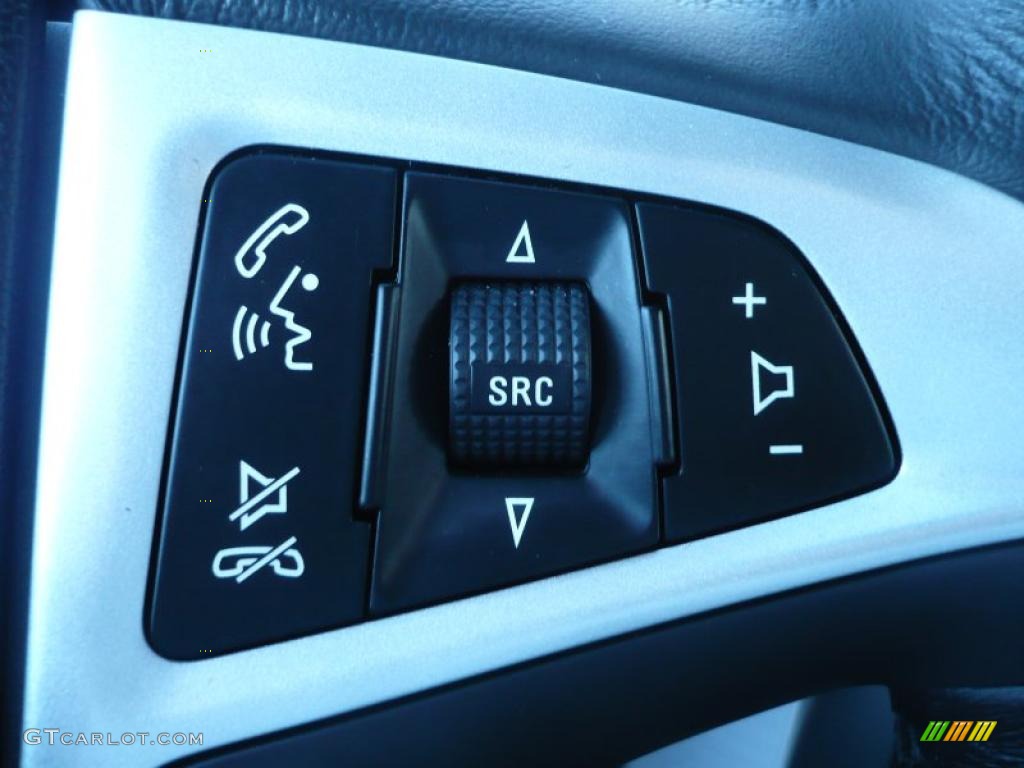 2010 GMC Terrain SLT AWD Controls Photo #42123830